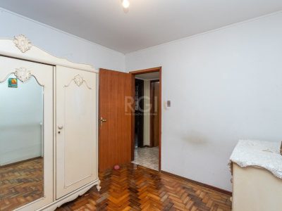 Casa à venda com 197m², 5 quartos, 1 suíte, 2 vagas no bairro Jardim Botânico em Porto Alegre - Foto 12