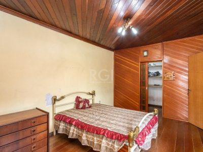 Casa à venda com 197m², 5 quartos, 1 suíte, 2 vagas no bairro Jardim Botânico em Porto Alegre - Foto 31