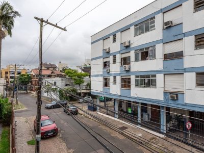 Casa à venda com 197m², 5 quartos, 1 suíte, 2 vagas no bairro Jardim Botânico em Porto Alegre - Foto 38