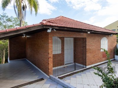 Casa à venda com 186m², 3 quartos, 2 vagas no bairro Ipanema em Porto Alegre - Foto 3