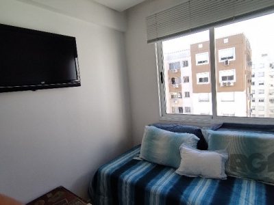 Apartamento à venda com 65m², 2 quartos, 1 suíte, 1 vaga no bairro Vila Ipiranga em Porto Alegre - Foto 7