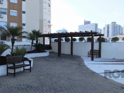 Apartamento à venda com 65m², 2 quartos, 1 suíte, 1 vaga no bairro Vila Ipiranga em Porto Alegre - Foto 21