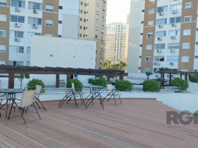 Apartamento à venda com 65m², 2 quartos, 1 suíte, 1 vaga no bairro Vila Ipiranga em Porto Alegre - Foto 23