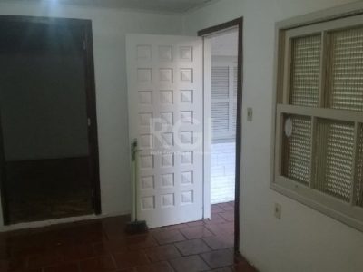 Casa à venda com 250m², 3 quartos, 1 suíte, 2 vagas no bairro Cristo Redentor em Porto Alegre - Foto 13