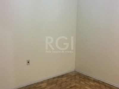 Casa à venda com 250m², 3 quartos, 1 suíte, 2 vagas no bairro Cristo Redentor em Porto Alegre - Foto 2