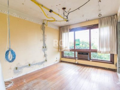 Cobertura à venda com 158m², 3 quartos, 1 suíte, 2 vagas no bairro Auxiliadora em Porto Alegre - Foto 3