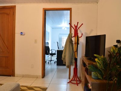 Casa à venda com 6m², 3 quartos, 2 vagas no bairro Azenha em Porto Alegre - Foto 2