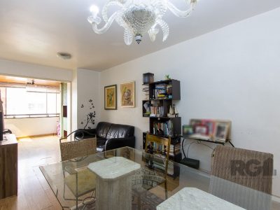 Apartamento à venda com 84m², 3 quartos, 1 suíte, 2 vagas no bairro Azenha em Porto Alegre - Foto 7