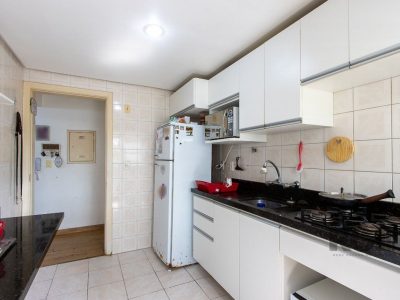 Apartamento à venda com 84m², 3 quartos, 1 suíte, 2 vagas no bairro Azenha em Porto Alegre - Foto 17