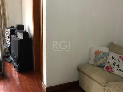 Cobertura à venda com 100m², 3 quartos, 1 suíte, 2 vagas no bairro Petrópolis em Porto Alegre - Foto 6