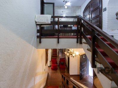 Casa à venda com 580m², 3 quartos, 1 suíte, 3 vagas no bairro Santa Tereza em Porto Alegre - Foto 4