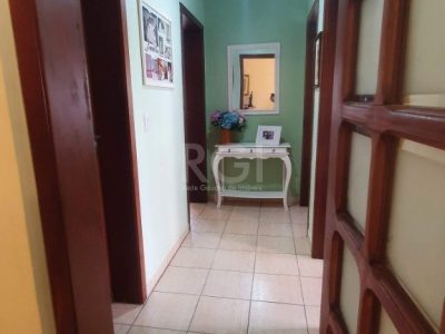 Apartamento à venda com 104m², 3 quartos, 1 suíte, 1 vaga no bairro Vila Ipiranga em Porto Alegre - Foto 11