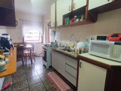 Apartamento à venda com 104m², 3 quartos, 1 suíte, 1 vaga no bairro Vila Ipiranga em Porto Alegre - Foto 30