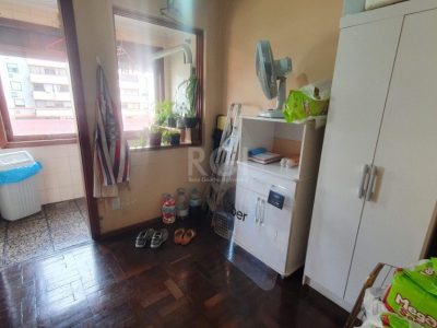 Apartamento à venda com 104m², 3 quartos, 1 suíte, 1 vaga no bairro Vila Ipiranga em Porto Alegre - Foto 36