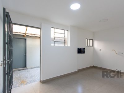 Casa à venda com 100m², 3 quartos, 2 suítes, 1 vaga no bairro Cidade Baixa em Porto Alegre - Foto 13