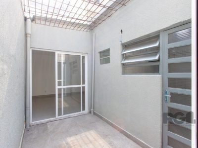 Casa à venda com 100m², 3 quartos, 2 suítes, 1 vaga no bairro Cidade Baixa em Porto Alegre - Foto 15