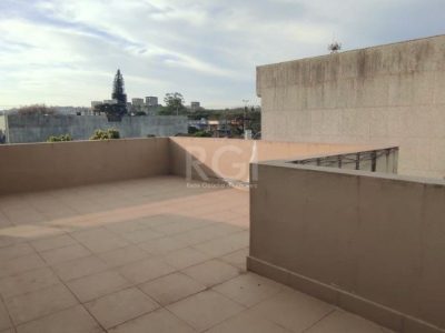 Casa à venda com 250m², 3 quartos, 1 suíte, 2 vagas no bairro Ipanema em Porto Alegre - Foto 27