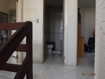 Sobrado à venda com 264m², 4 quartos, 1 suíte, 3 vagas no bairro Glória em Porto Alegre - Foto 4