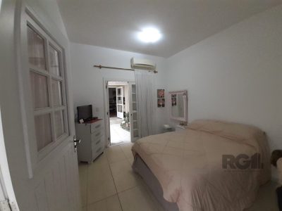 Casa à venda com 200m², 3 quartos no bairro Petrópolis em Porto Alegre - Foto 13