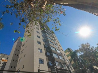 Apartamento à venda com 71m², 2 quartos, 1 suíte, 2 vagas no bairro Petrópolis em Porto Alegre - Foto 4