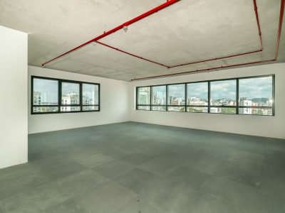 Conjunto/Sala à venda com 83m², 1 vaga no bairro Higienópolis em Porto Alegre - Foto 35