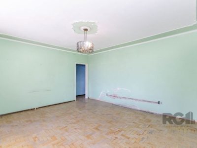 Casa à venda com 318m², 3 quartos, 3 vagas no bairro Santa Tereza em Porto Alegre - Foto 3