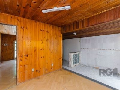 Casa à venda com 318m², 3 quartos, 3 vagas no bairro Santa Tereza em Porto Alegre - Foto 17