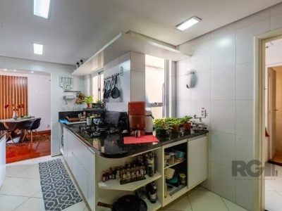 Cobertura à venda com 125m², 3 quartos, 1 suíte, 2 vagas no bairro Petrópolis em Porto Alegre - Foto 18