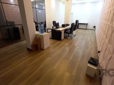 Conjunto/Sala à venda com 368m² no bairro Floresta em Porto Alegre - Foto 3