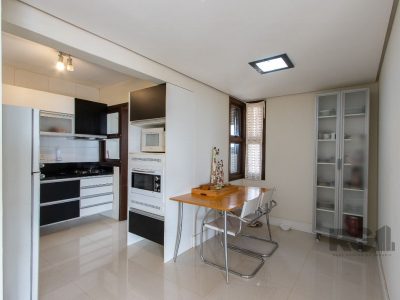 Apartamento à venda com 95m², 3 quartos, 1 suíte, 2 vagas no bairro Tristeza em Porto Alegre - Foto 12