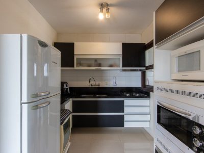 Apartamento à venda com 95m², 3 quartos, 1 suíte, 2 vagas no bairro Tristeza em Porto Alegre - Foto 13