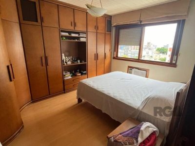 Apartamento à venda com 226m², 3 quartos, 1 suíte, 2 vagas no bairro Menino Deus em Porto Alegre - Foto 7