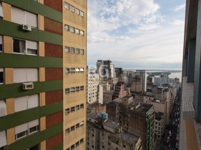 Apartamento à venda com 50m², 2 quartos no bairro Centro Histórico em Porto Alegre - Foto 2