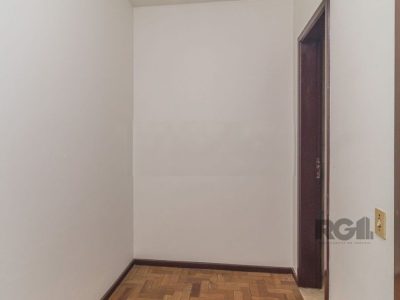 Apartamento à venda com 115m², 3 quartos, 1 suíte, 1 vaga no bairro Petrópolis em Porto Alegre - Foto 24