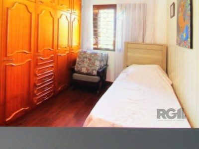 Casa à venda com 247m², 3 quartos, 2 vagas no bairro Petrópolis em Porto Alegre - Foto 19