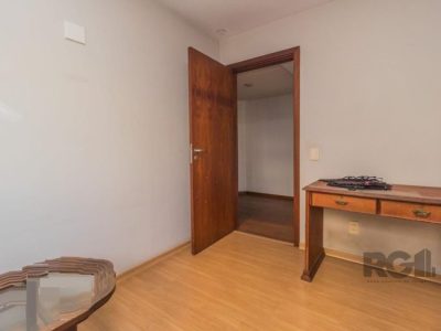 Apartamento à venda com 182m², 3 quartos, 2 suítes, 2 vagas no bairro Moinhos de Vento em Porto Alegre - Foto 18