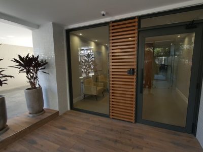 Apartamento à venda com 134m², 2 quartos, 2 suítes, 2 vagas no bairro Mont Serrat em Porto Alegre - Foto 5