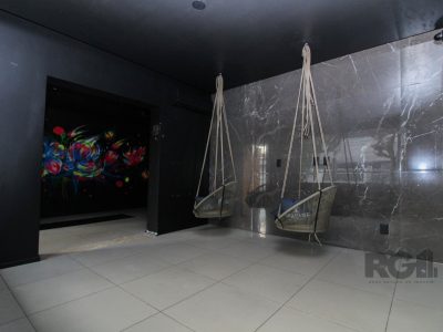 Casa à venda com 220m², 3 quartos, 1 suíte no bairro Três Figueiras em Porto Alegre - Foto 3