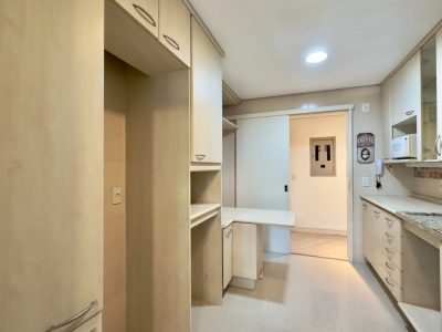 Apartamento à venda com 78m², 3 quartos, 1 suíte, 1 vaga no bairro Menino Deus em Porto Alegre - Foto 17