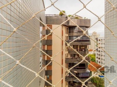 Apartamento à venda com 105m², 3 quartos, 1 suíte, 3 vagas no bairro Três Figueiras em Porto Alegre - Foto 31