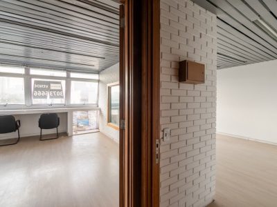 Conjunto/Sala à venda com 320m², 3 vagas no bairro Petrópolis em Porto Alegre - Foto 28