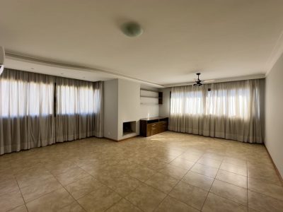 Apartamento à venda com 115m², 3 quartos, 1 suíte, 2 vagas no bairro Petrópolis em Porto Alegre - Foto 2