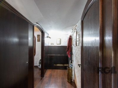 Casa à venda com 580m², 3 quartos, 1 suíte, 3 vagas no bairro Santa Tereza em Porto Alegre - Foto 21