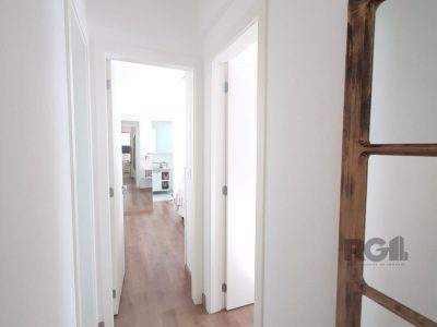 Apartamento à venda com 58m², 2 quartos, 1 suíte, 1 vaga no bairro Azenha em Porto Alegre - Foto 11