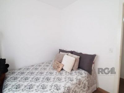 Apartamento à venda com 58m², 2 quartos, 1 suíte, 1 vaga no bairro Azenha em Porto Alegre - Foto 13