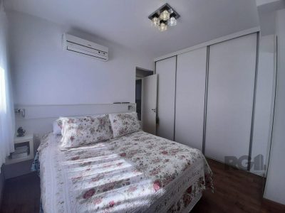 Apartamento à venda com 58m², 2 quartos, 1 suíte, 1 vaga no bairro Azenha em Porto Alegre - Foto 17