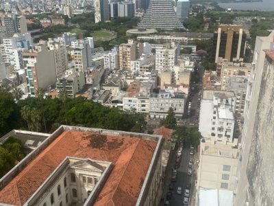 Apartamento à venda com 405m², 4 quartos, 1 suíte, 1 vaga no bairro Centro Histórico em Porto Alegre - Foto 6