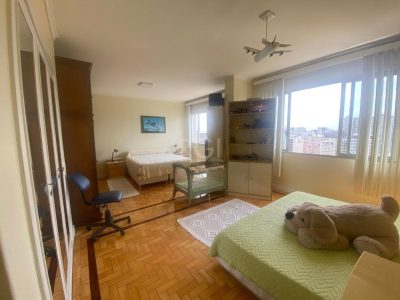 Apartamento à venda com 405m², 4 quartos, 1 suíte, 1 vaga no bairro Centro Histórico em Porto Alegre - Foto 15