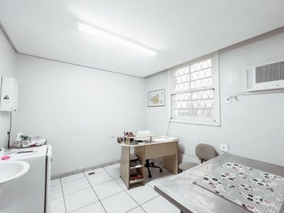 Casa à venda com 240m², 3 quartos no bairro Petrópolis em Porto Alegre - Foto 16