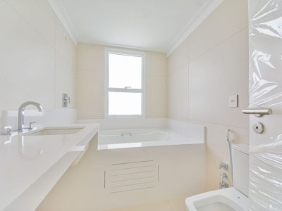 Apartamento à venda com 257m², 4 quartos, 4 suítes, 4 vagas no bairro Bela Vista em Porto Alegre - Foto 30